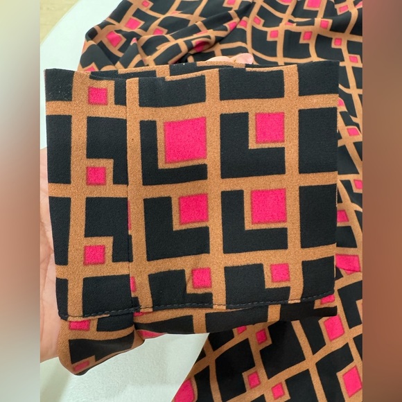 BCBGMaxAzria Surplice Blouse Long Sleeve Wrap Blouse Size XS NWOT - Picture 9 of 9